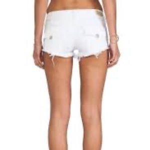 True Religion Denim Shorts like new
Size 26